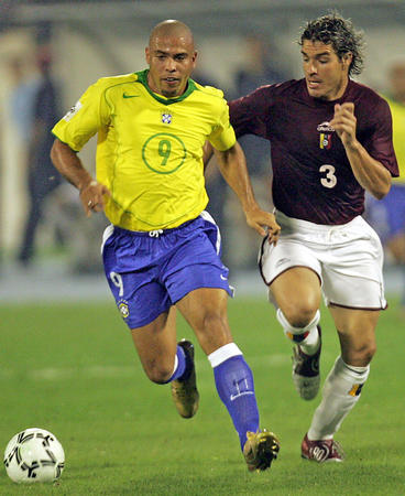 崭露头角 崭露头角