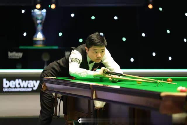 多元活动的 多元活动的