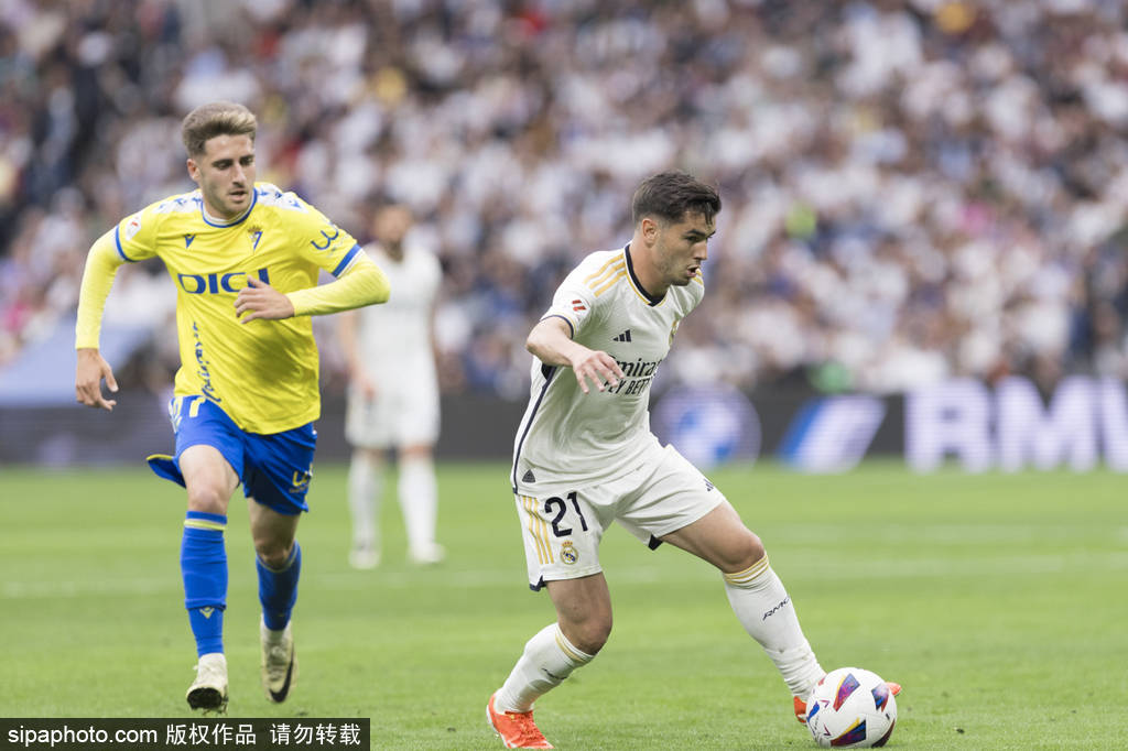 使他成为球 使他成为球