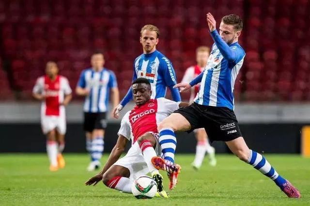 他曾多次面 他曾多次面